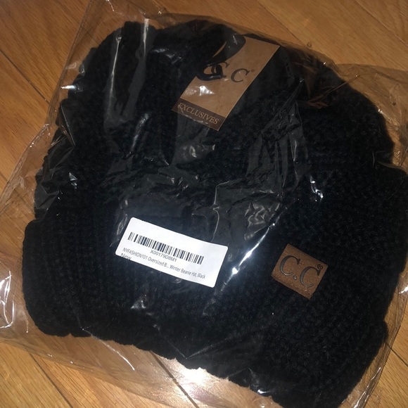 ? Black Woman’s Slouch Beenie hat *NWT* ? main image 7